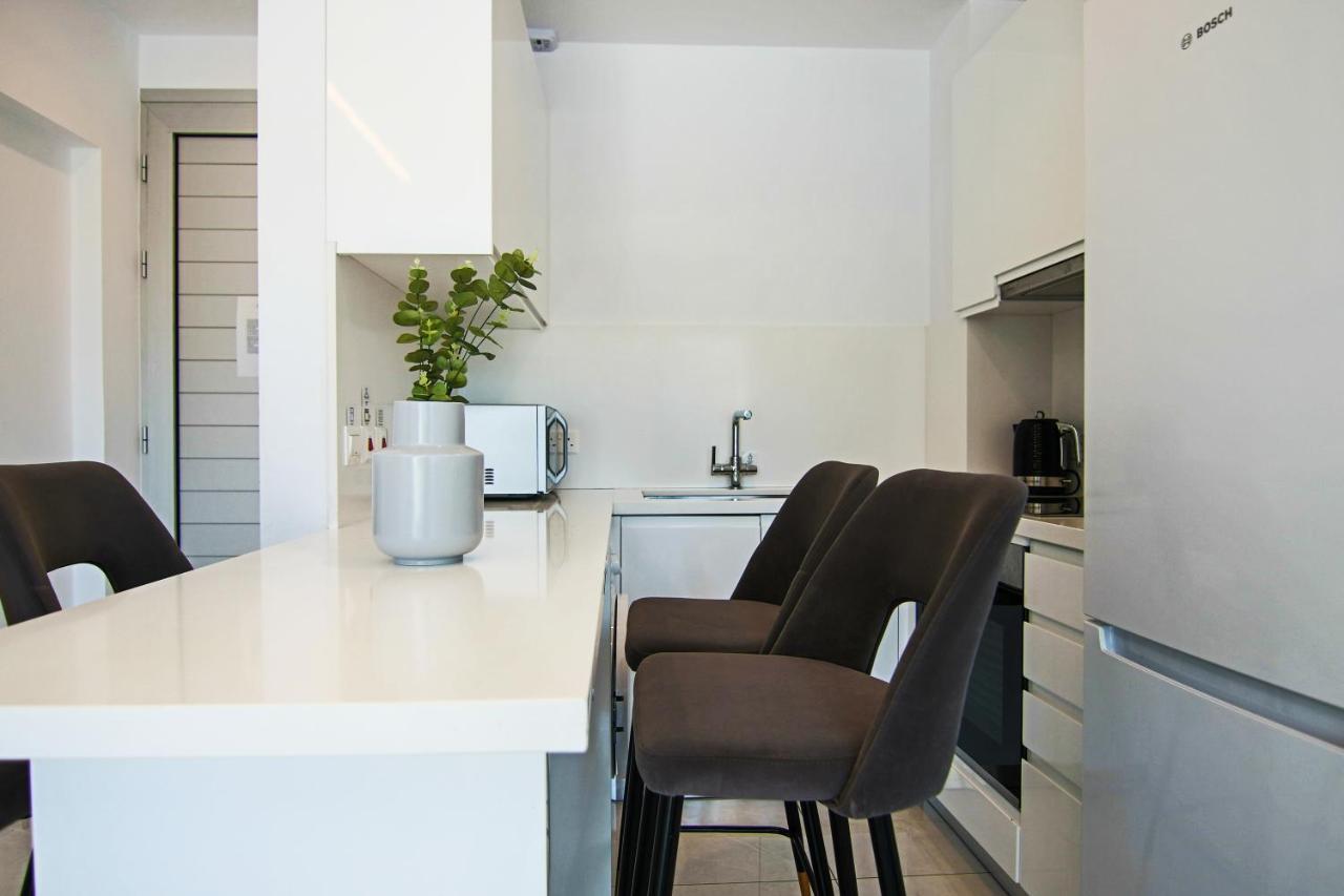 Апартаменти Phaedrus Living - Seaside Executive Flat Harbour 207 Пафос Екстер'єр фото